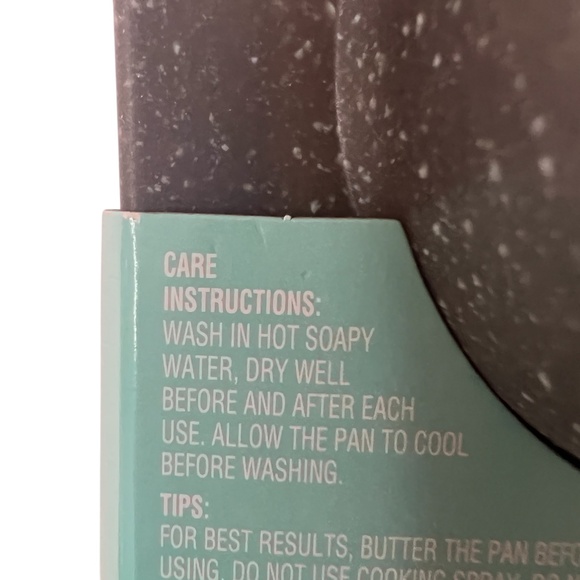 NEW Celebrate It Metal Reinforced Silicone‎ Mini Bread Pan - Picture 7 of 10